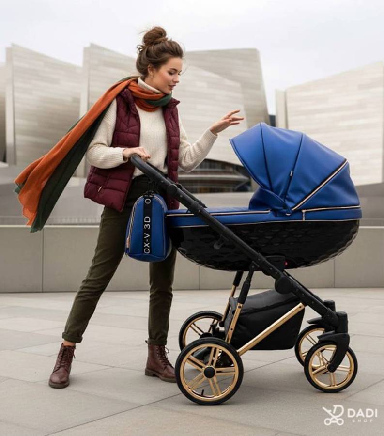 Adbor OXV 3D 2w1 – wielofunkcyjny wózek dziecięcy niebieski (03), widok profilowy podczas spaceru z mamą, komfort i styl, Dadi Shop. Blue Pram