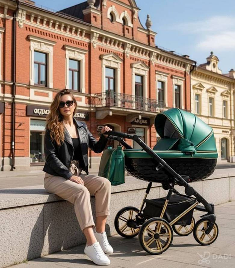 Adbor OXV 3D 2w1 – wielofunkcyjny wózek dziecięcy butelkowa zieleń, sesja plenerowa w mieście, komfort i styl, dostępny w Dadi Shop
