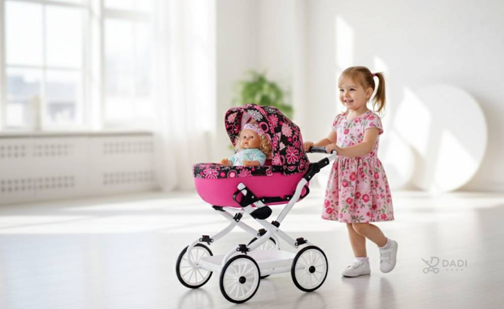 Wózek dla lalek Adbor VIKI – różowy, uroczy 01, idealny dla 6–7 latki, sklep Dadi Shop