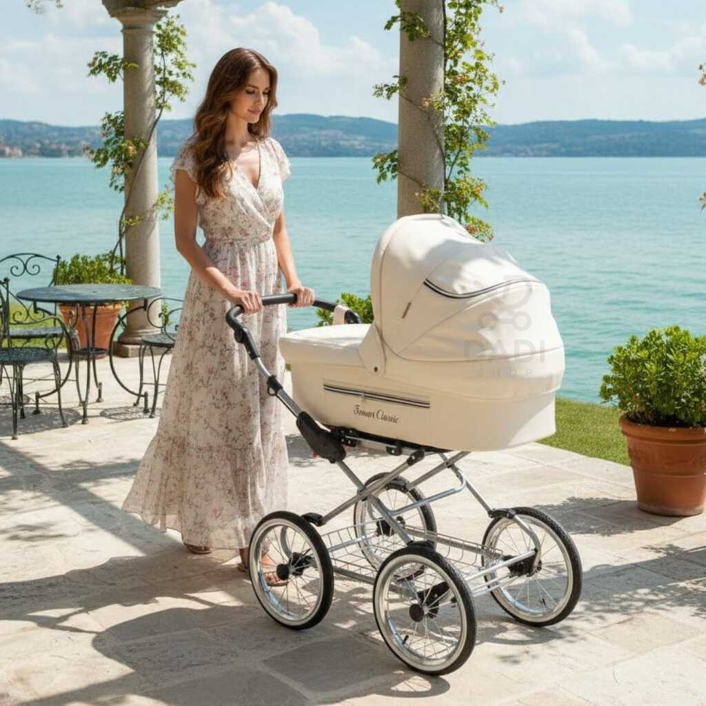 Kobieta w letniej sukience prowadzi jasny wózek Fanari Classic na tarasie z widokiem na jezioro.