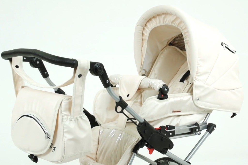 Detal siedziska spacerowego wózka vintage Fanari Classic z torbą – klasyczny styl i wygoda.