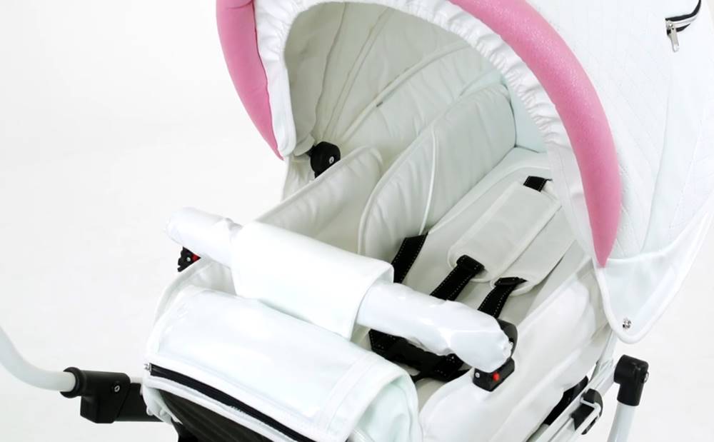 Spacerówka w wózku dziecięcym 3w1 Baby Fashion Scarlett z regulowanym oparciem