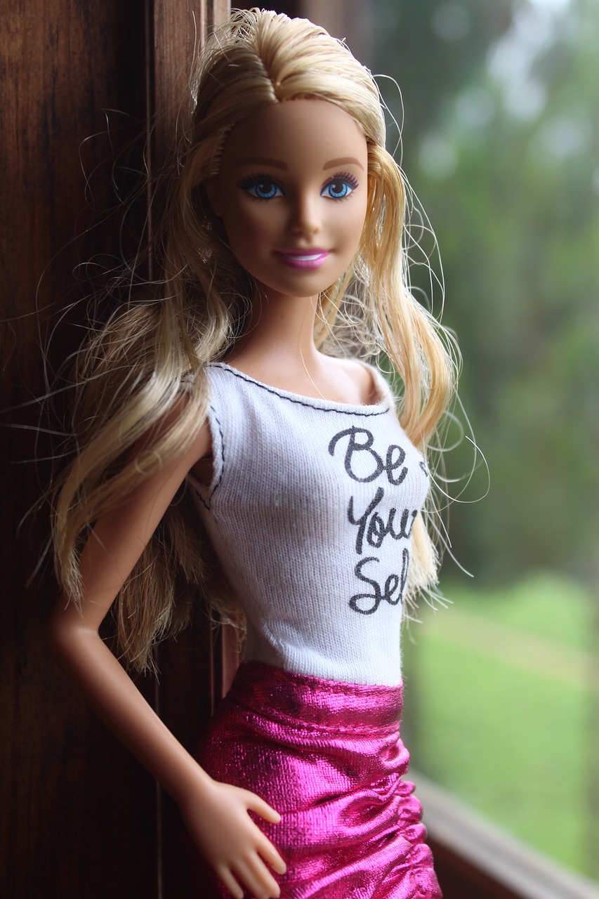 lalka barbie barbiecore