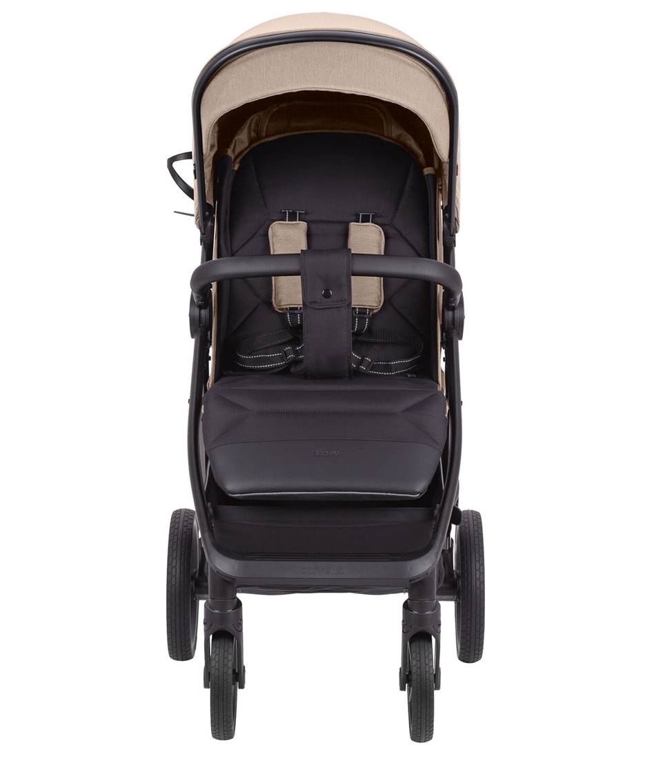 Spacerówka Carrello Bravo Plus Ivory Beige 5515 – z pałąkiem ochronnym i regulowanym podnóżkiem dla wygody dziecka.