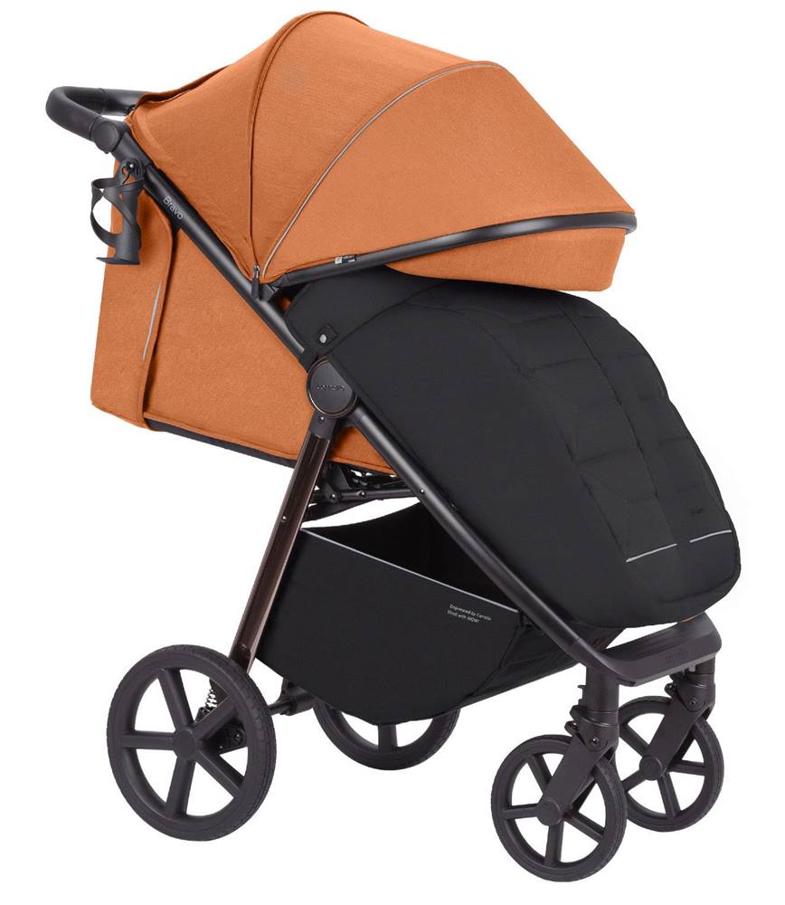 Carrello Bravo Plus Tango Orange – duża, przedłużana budka z ochroną UV 50, skutecznie chroni dziecko przed słońcem i wiatrem.