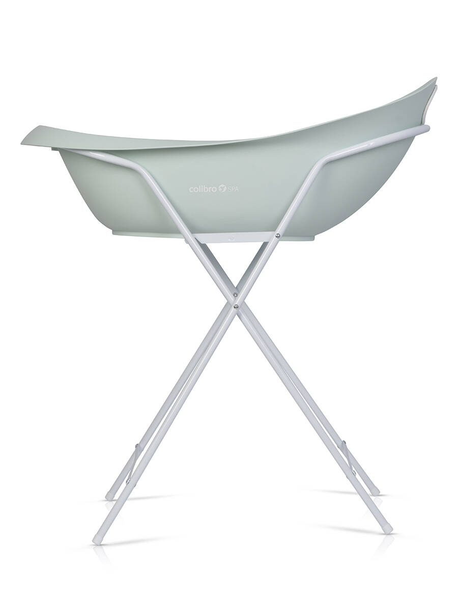 Miętowa wanienka dla niemowląt Colibro Spa na stabilnym, białym stelażu. Widok z boku, białe tło.