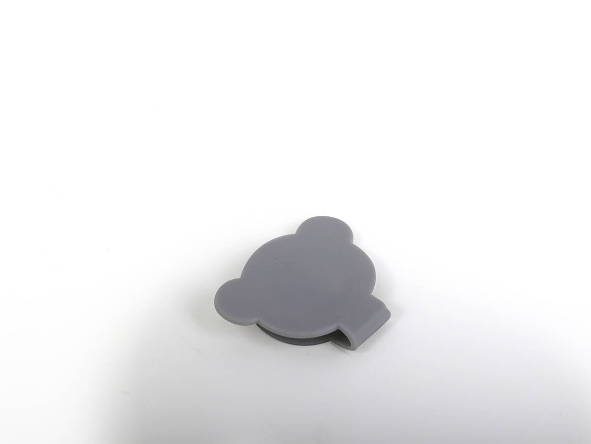 Szary, gumowy korek spustowy do wanienki Colibro Spa w kolorze Dove.