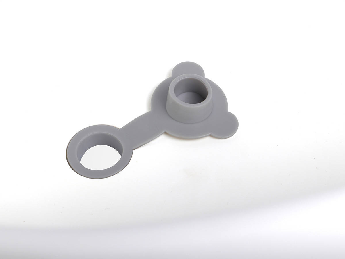 Gumowy zawór spustowy wody do wanienki Colibro Spa w kolorze Dove.