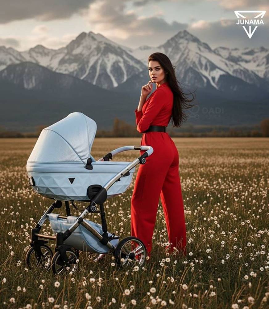 Wózek dziecięcy 2w1 Junama Dolce Diamond 02 błękit – elegancki wózek głęboko spacerowy premium z diamentowym designem, dostępny w Dadi-Shop.