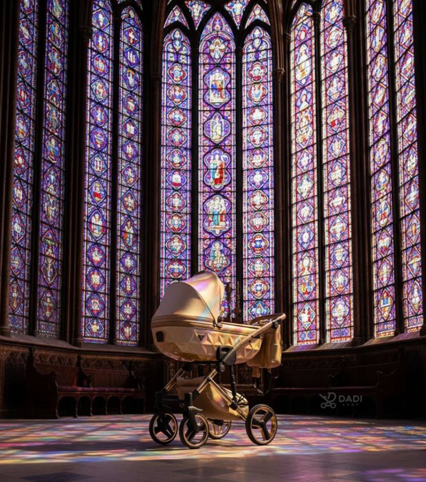 Luxury pram Junama Dolce Gold 05 – elegant 2-in-1 baby stroller in cathedral photoshoot | Dadi-Shop online