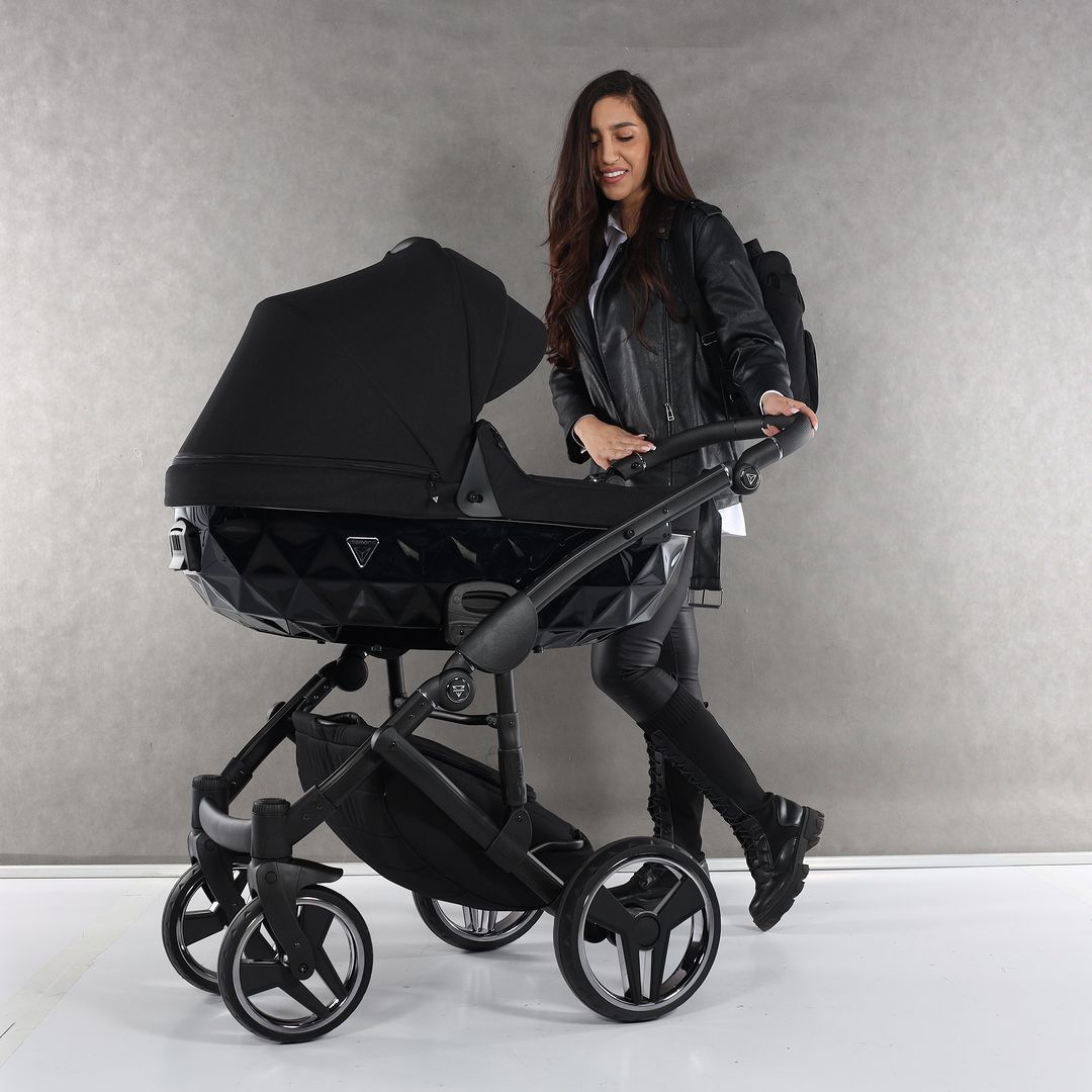 Junama Basic v2 wozek prams stroller diamond  01