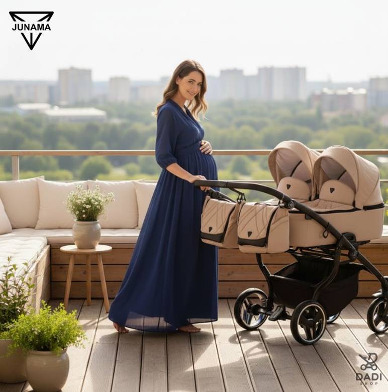 Wózek bliźniaczy Junama Duo V3 z dwiema gondolami.  zaprezentowany podczas sesji z modelką. Dadi-shop