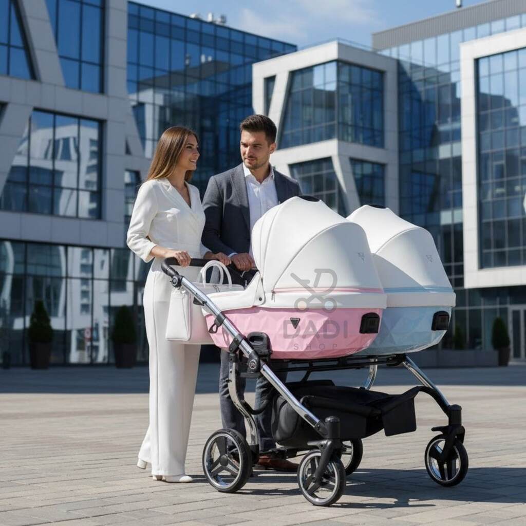 Para z bliźniaczym wózkiem Junama Candy Duo V2 w wersji Pink & Blue na tle nowoczesnych biurowców.