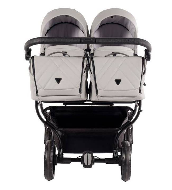 Junama Duo V3 Eco 01 Szary to wózek dla bliźniąt 2w1, który łączy komfort dzieci z wygodą prowadzenia dla mamy, idealny na spacery w parku i codzienne wyjścia.