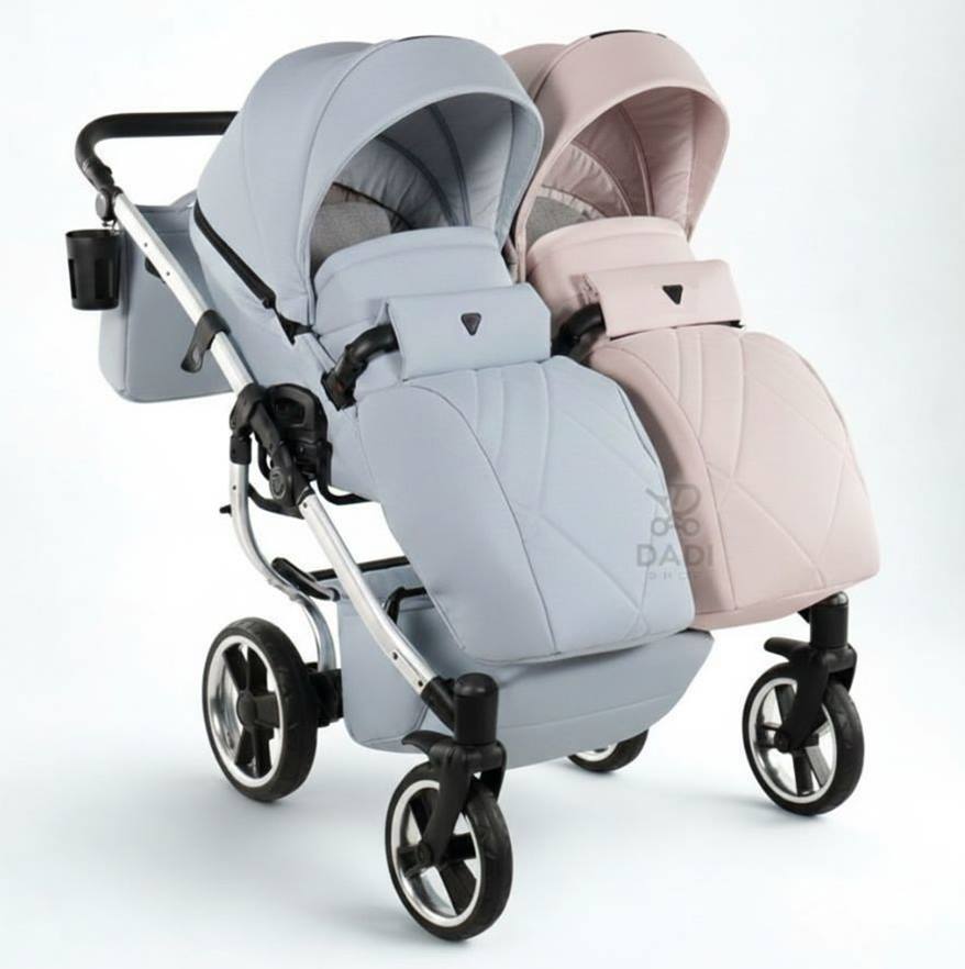 Twin stroller Junama Duo V3 Eco with canopies and leg covers.