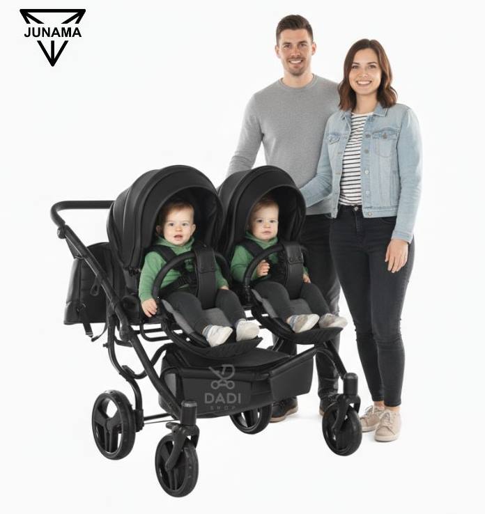 Szczęśliwi rodzice z wózkiem spacerowym Junama Space Duo 03 Black.