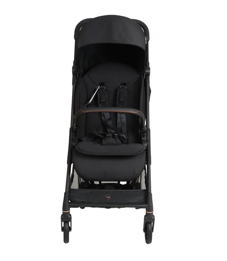 Przód spacerówki JUNAMA AVIATOR Carbon Black z siedziskiem i budką