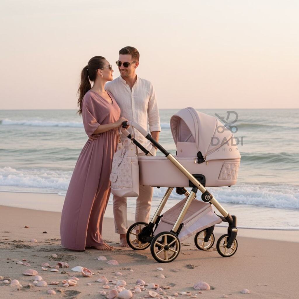 Stylowa para na plaży, romantyczny zachód słońca. Junama Ellegante Art Deco 2w1 w pudrowym różu i złocie, idealny na wakacyjne spacery.