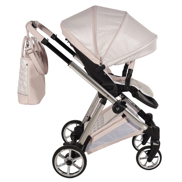 Spacerówka Junama Ellegante 01 Pink – premium komfort i styl. Elegancki wózek dziecięcy z regulowanym siedziskiem w pudrowym różu Lame.