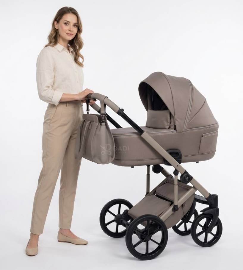 Junama 3w1 03 Cappuccino - prezentacja przez modelkę w studio