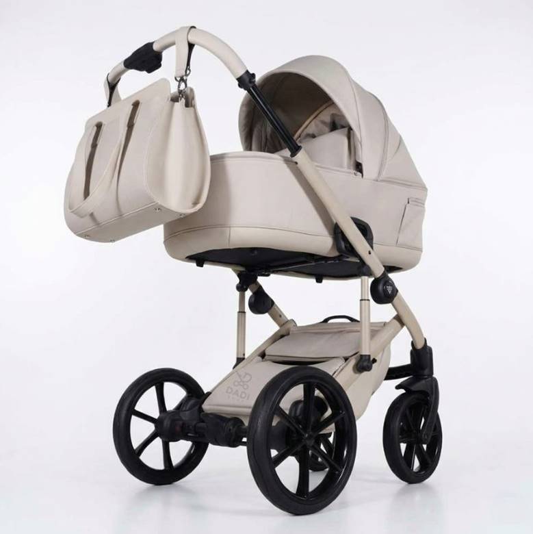 Junama Termo Ellegante Light Beige – modern baby pram with elegant bassinet, lightweight chassis and stylish carry bag.