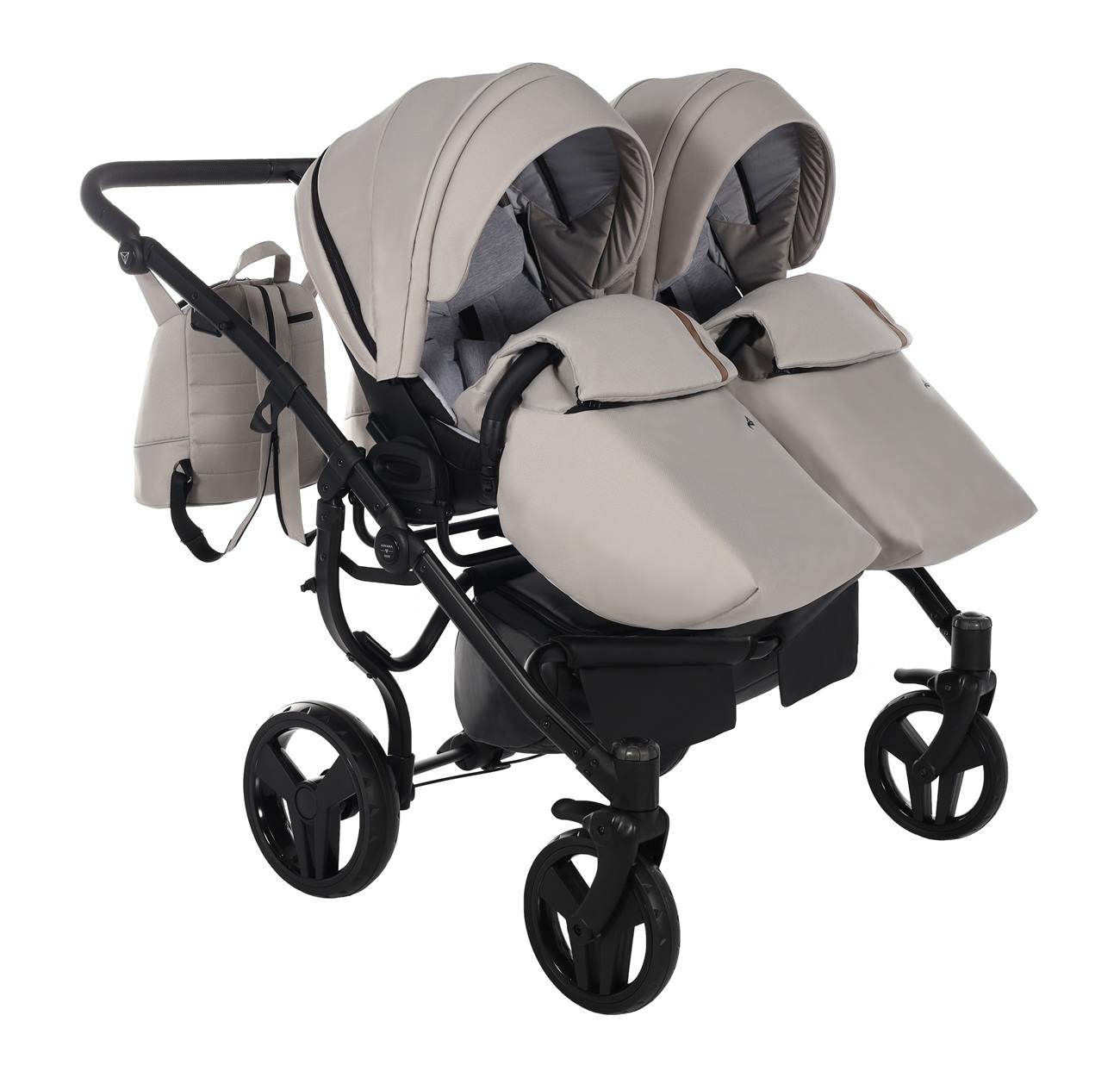 Regulowane oparcia w wózku space duo junama  – możliwość ustawienia pozycji leżącej zapewnia wygodę i komfort dzieciom, Dadi Shop.