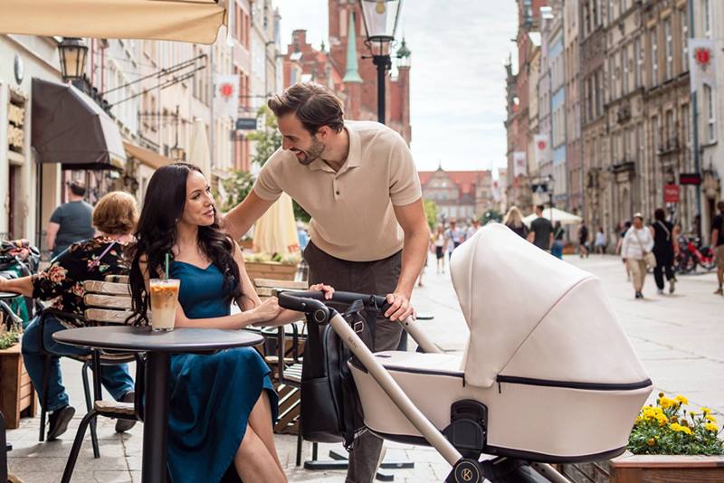 Wózek dziecięcy Kunert BRAV – rodzice spacerują z maluchem w miejskim stylu, Dadi-Shop