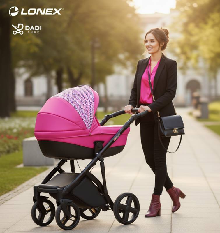 Kobieta prezentuje wózek 4w1 - lonex galaxy 11 w kolorze różowwym