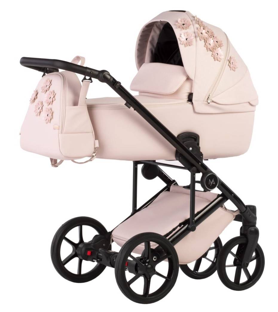Wózek Natoni Vespa Blossom Bubblegum 2w1 w różowym kolorze z kwiatowym wzorem, prezentacja gondoli, dostępny w sklepie Dadi Shop.