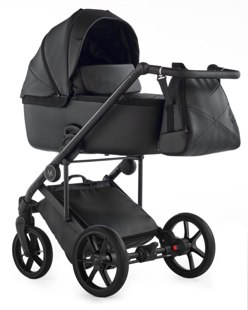 Wielofunkcyjny wózek 2w1 Natoni Vespa Eco  w odcieniu czarnym all black  – stylowy design, materacyk z bawełny 100%, łatwy w czyszczeniu