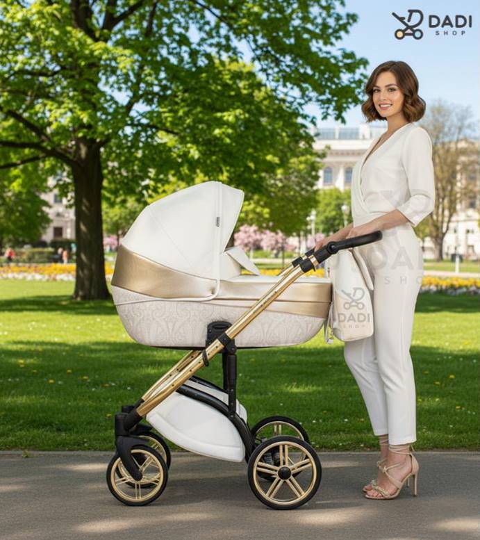 Wózek dziecięcy Little Princess widok gondola ze stelażem kobieta spaceruje z wózkiem.