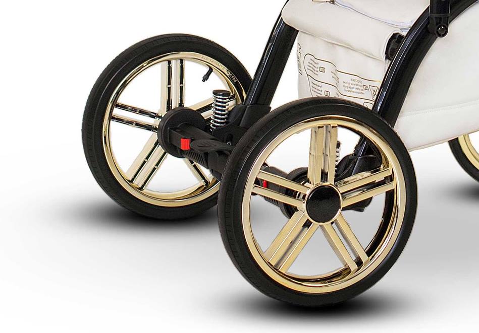 Zbliżenie na koła złote felgi w wózku dla dziecka Little Princess od Wiejar.