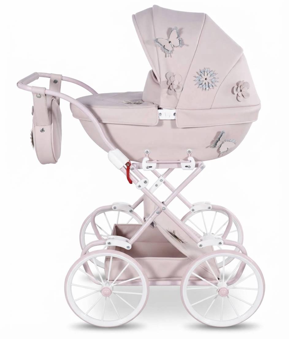 Różowy wózek dziecięcy głęboki Junama Fleur Mini w stylu retro z dużymi kołami szprychowymi i ozdobnymi motylkami