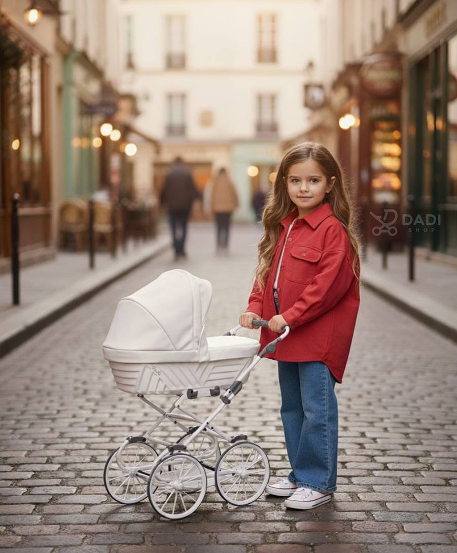 Duże retro koła wózka dla lalek Kunert Rossie 03 – biała eko-skóra, spacer po mieście. Dadi-shop